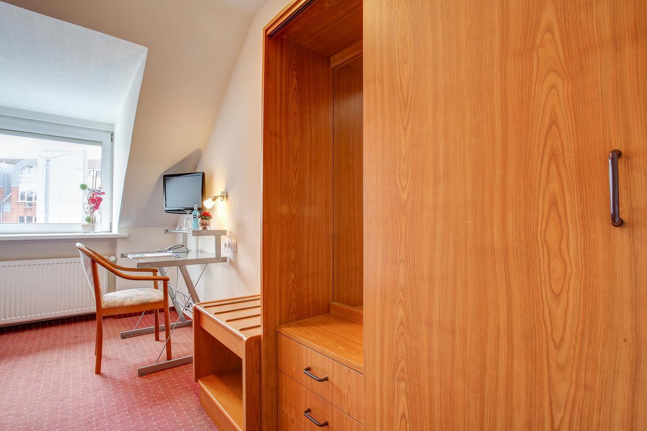 Ina Hotel Consul Kiel Bagian luar foto